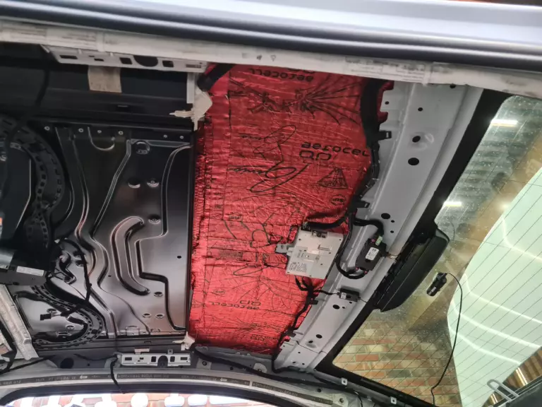 Шумоизоляция крыши BMW 730-1