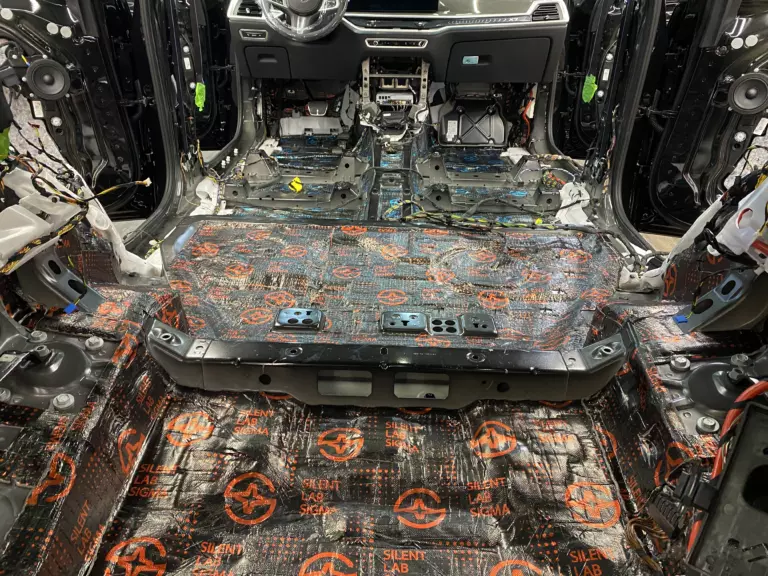 Шумоизоляция багажника BMW X7-4