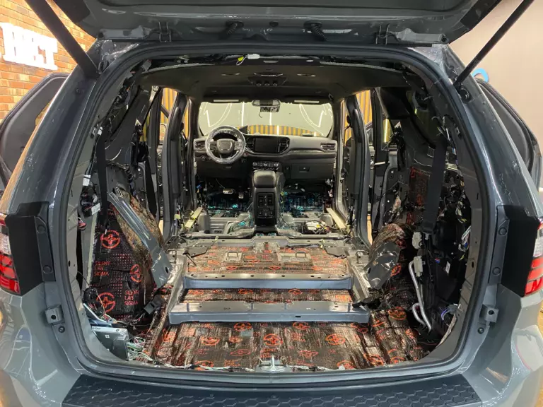 Шумоизоляция багажника Dodge Durango 2021-4