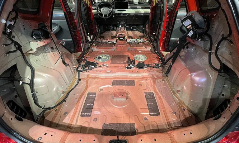 Шумоизоляция-пола-Haval Jolion-1