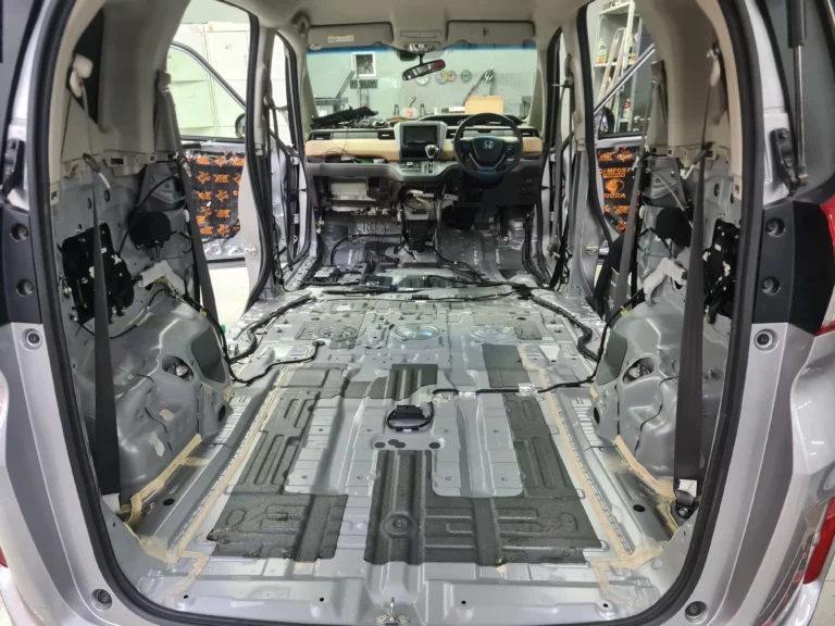 Honda Freed 2017 пол 1