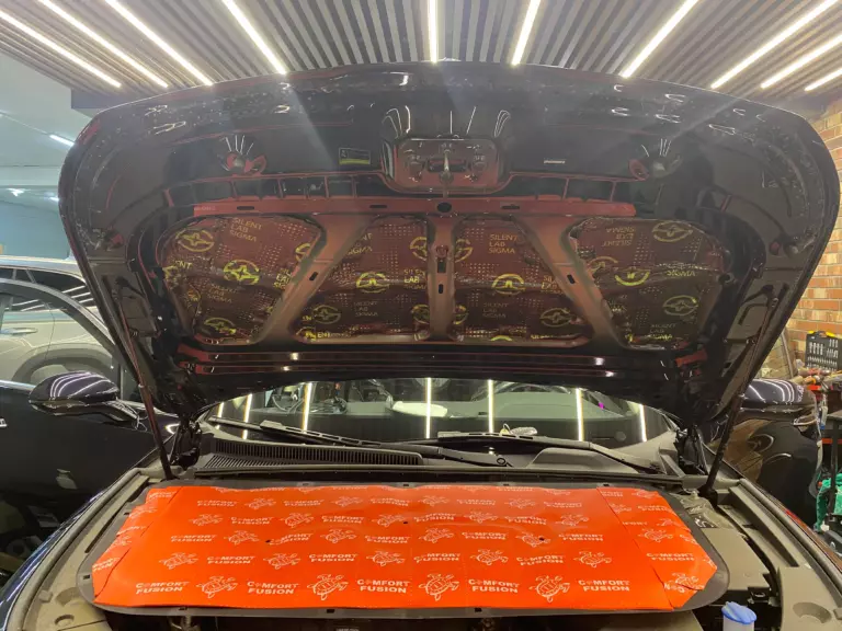 Шумоизоляция капота Hongqi HS5-2