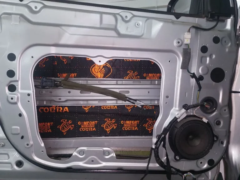 Шумоизоляция дверей Nissan X-Trail 2011-1