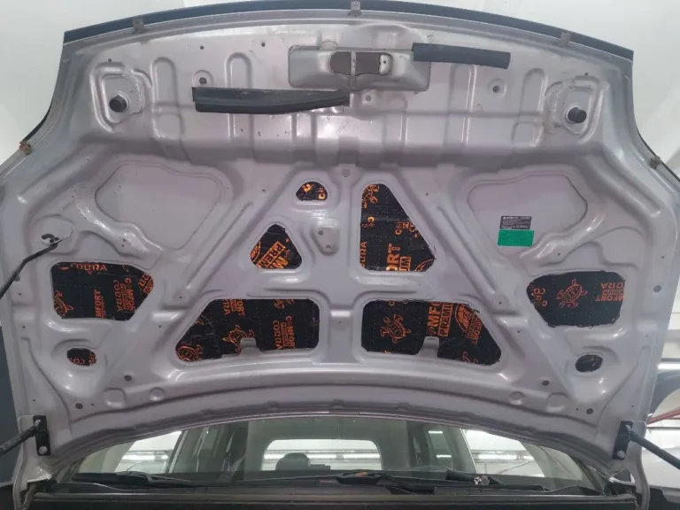 Шумоизоляция капота Nissan X-Trail 2011-1