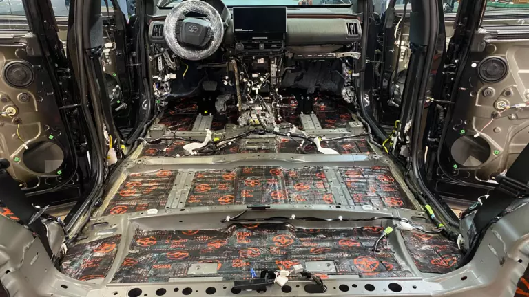 Шумоизоляция пола Toyota BZ4X-2