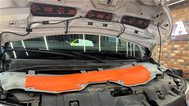 Шумоизоляция капота Renault Master